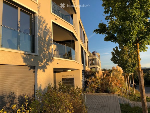 Exklusives Wohnen mit Weitblick – sonnige 2.5-Zimmer-Wohnung in Uitikon 3