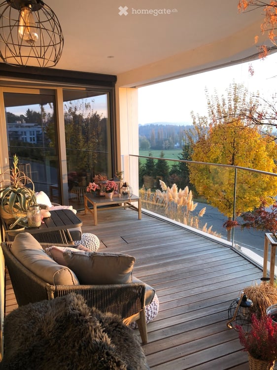 Exklusives Wohnen mit Weitblick – sonnige 2.5-Zimmer-Wohnung in Uitikon 1