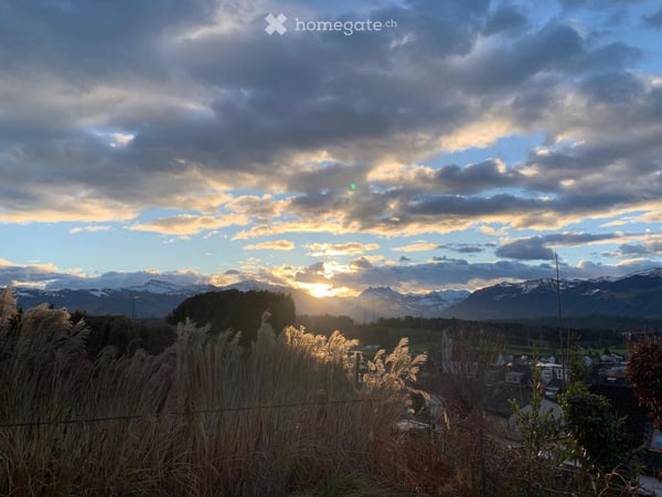 Charmantes 5.5-Zimmer-Einfamilienhaus in Eschenbach SG – Sonnige Lage mit herrlicher Aussicht 7