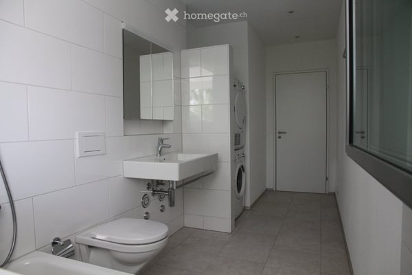 Moderne neue 2 1/2 Zi. Wohnung im Grünen, sehr nahe am Bahnhof Zug 10