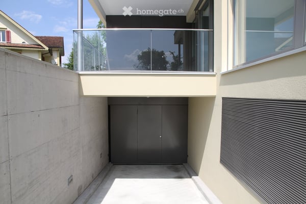 Moderne neue 2 1/2 Zi. Wohnung im Grünen, sehr nahe am Bahnhof Zug 14