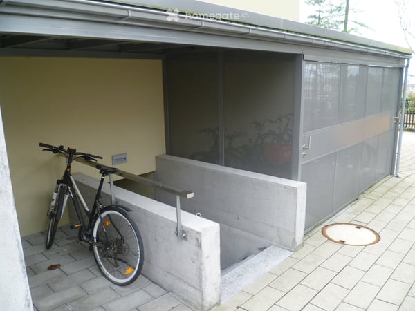 Moderne neue 2 1/2 Zi. Wohnung im Grünen, sehr nahe am Bahnhof Zug 12