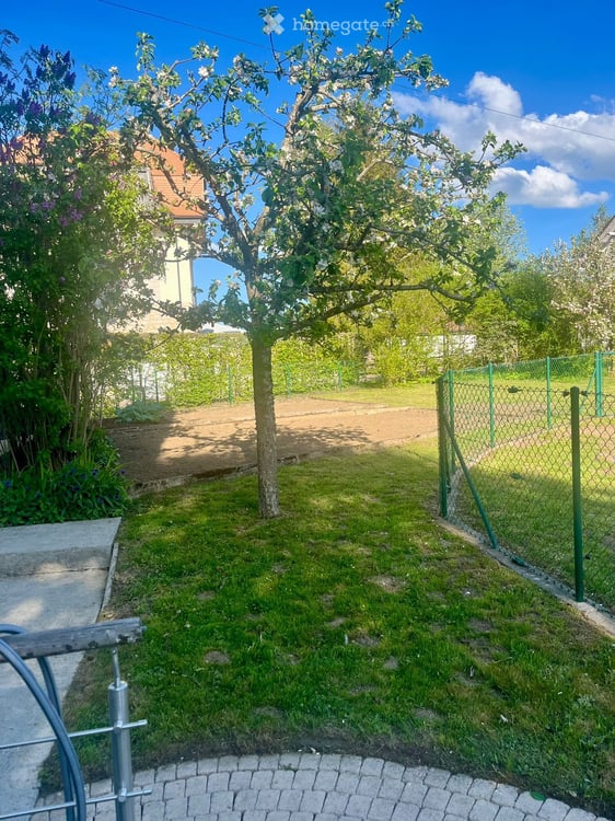 Charmante maison avec grand jardin entièrement clôturé 1