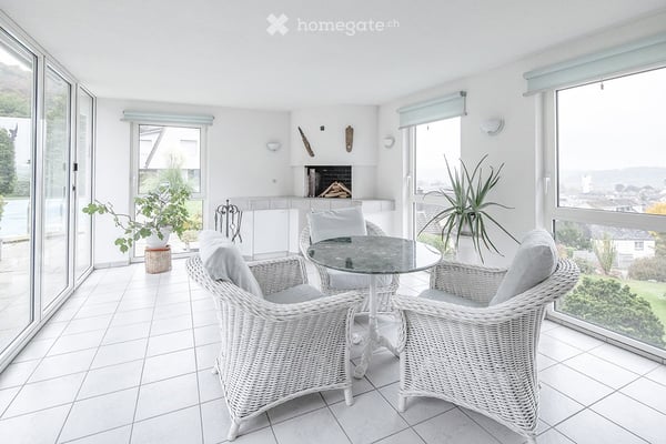 Grosszügig angelegtes 9,5-Zimmer Einfamilienhaus mit Weitsicht 12