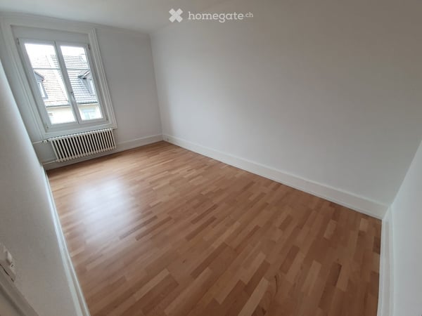 www.grund5.ch - repräsentativ, ruhig und zentral - neu renovierte Jungenstilwohnung! 9