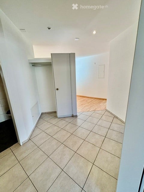 Helle renovierte 3.5-Zimmer-Wohnung mit Balkon im Grünen in Hochfelden bei Bülach 6