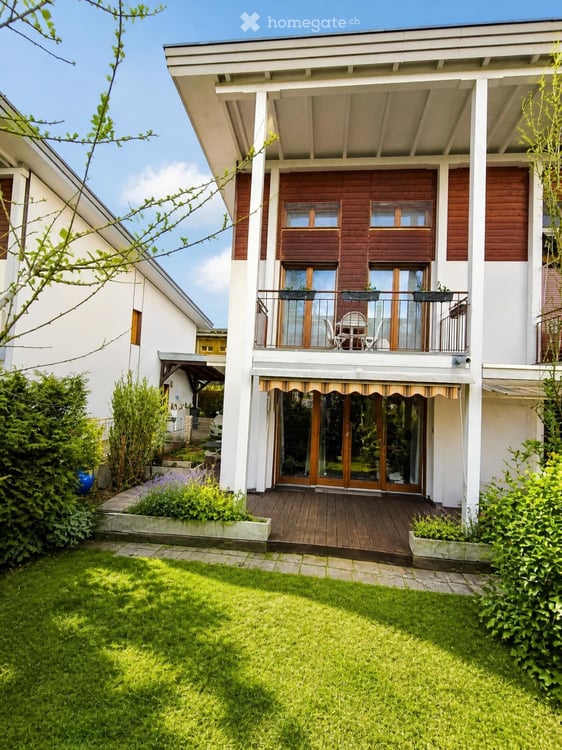 Familienfreundliches 4½-Zimmer-Doppeleinfamilienhaus mit Garten in Zollikofen 2
