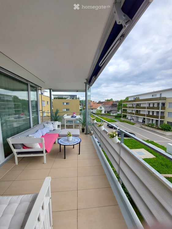 Moderne 4.5-Zimmer-Wohnung im Eigentumsstandard 2
