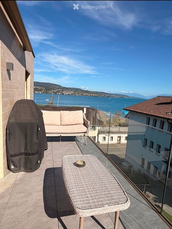 Charmante 1.5-Zimmer-Dachwohnung an der Seestrasse in Oberrieden 5
