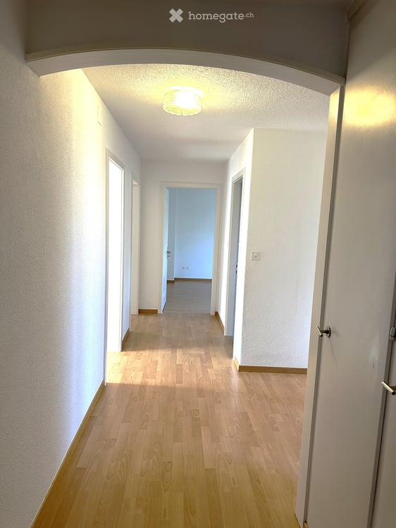 Gepflegte 4-Zimmerwohnung an zentraler Lage 1