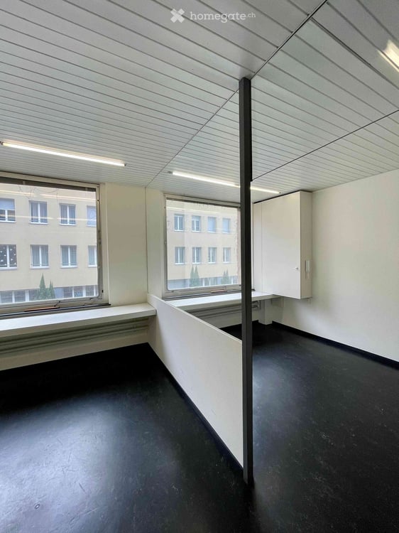 Helle Büroräume an der Zwingerstrasse in Basel / Nähe Bahnhof SBB 3