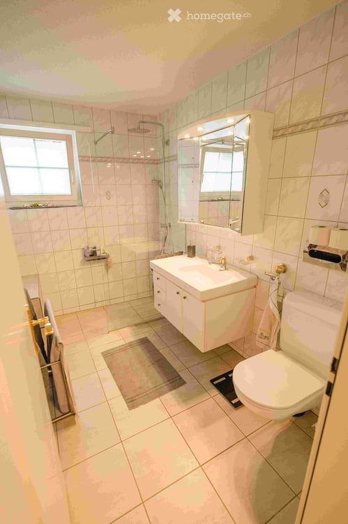 Charmante 5.5-Zimmer-Maisonette-Wohnung in Bachenbülach 8