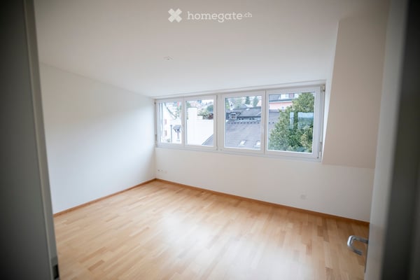 Sonnige 3-Zimmer-Dachwohnung mit Balkon in Dornach – ab November 2026 4