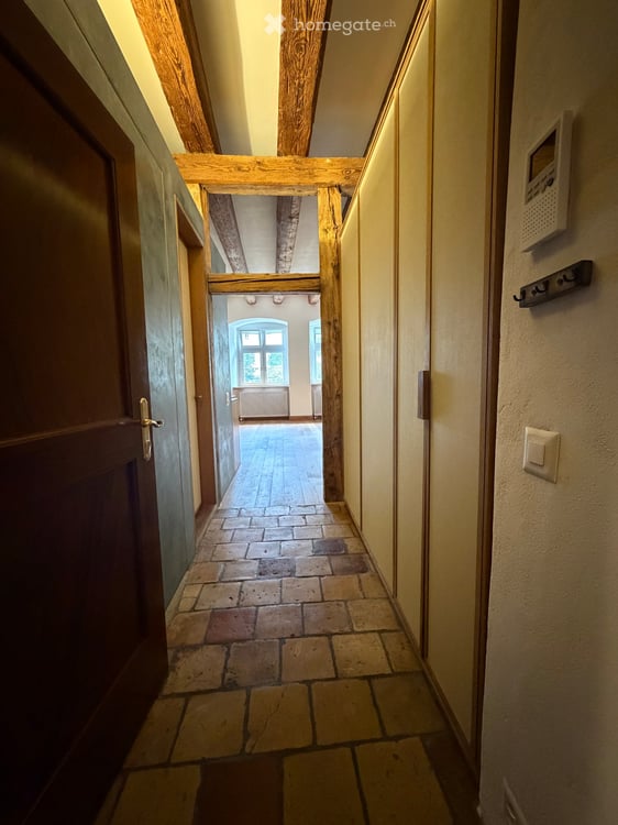 13 m² Altbau-Studio mit 4 m hohen Decken im Zürcher Niederdorf 3