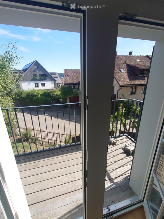 3-Zimmerwohnung 1.OG (2/2) mit Balkon In Oberwinterthur 2