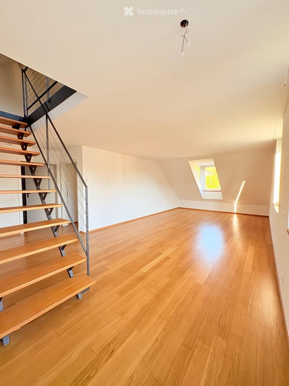 Schöne und helle 4.5-Zimmer-Maisonettewohnung im Dorfkern 2