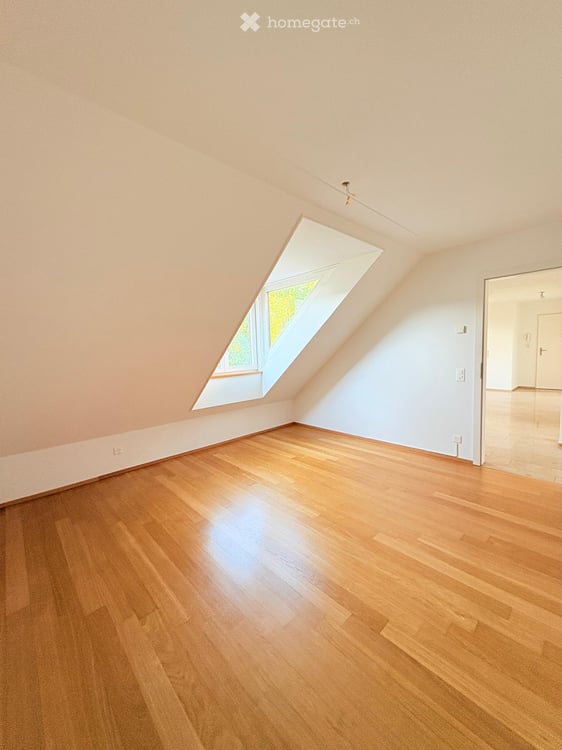 Schöne und helle 4.5-Zimmer-Maisonettewohnung im Dorfkern 4