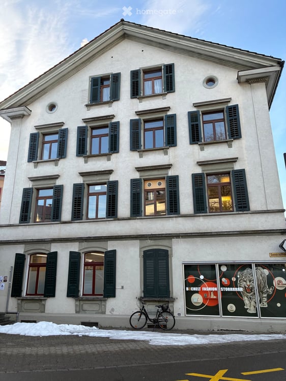 Charmante 2.5-Zimmer-Wohnung im Zentrum von Wald ZH 1