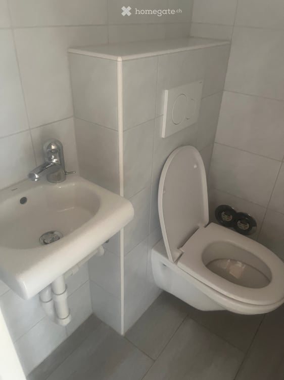 Helle, moderne und komfortable 3-Zimmer-Wohnung mit Balkon in der Enge 10