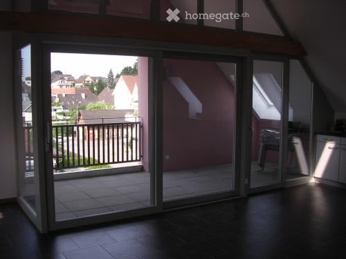 Grosszügige 4 1/2 Zi-Dachgeschoss-Maisonette-Wohnung 3