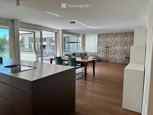 grosszügige 4.5-Zimmer Wohnung an perfekter Lage 1