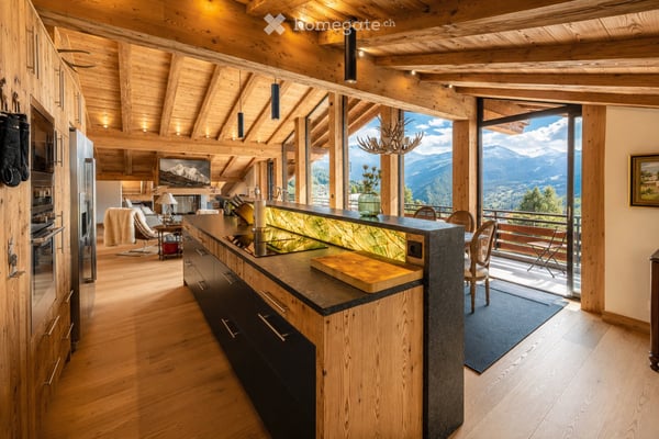 Exceptional 6.5-Room Penthouse in the Heart of Verbier 4