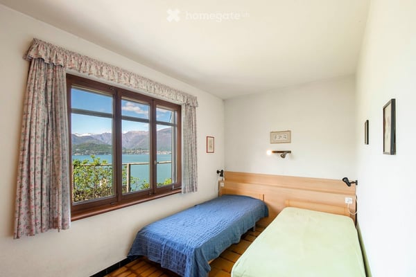 Charmantes Zweifamilienhaus mit Panoramablick auf See und Berge in Caviano 14
