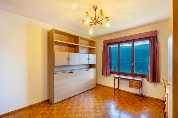 Charmantes Zweifamilienhaus mit Panoramablick auf See und Berge in Caviano 5