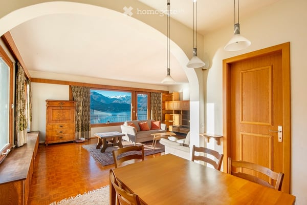 Charmantes Zweifamilienhaus mit Panoramablick auf See und Berge in Caviano 4