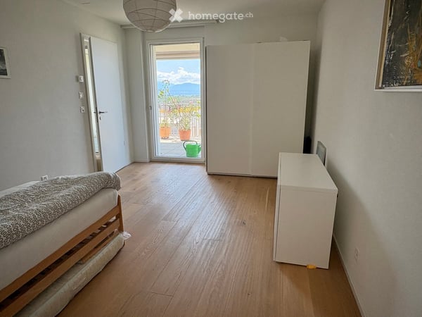 Appartement de 2.5 pièces avec balcon à Bussigny 2