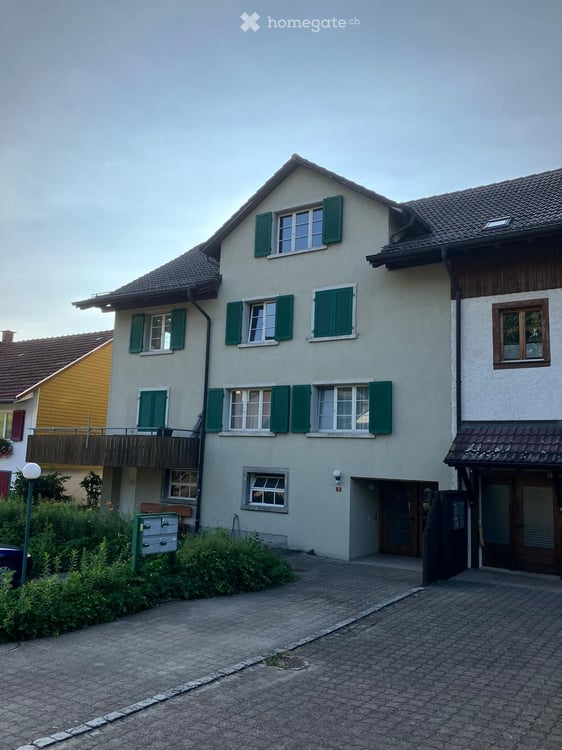 3 1/2 Zimmer Wohnung in Beggingen 2