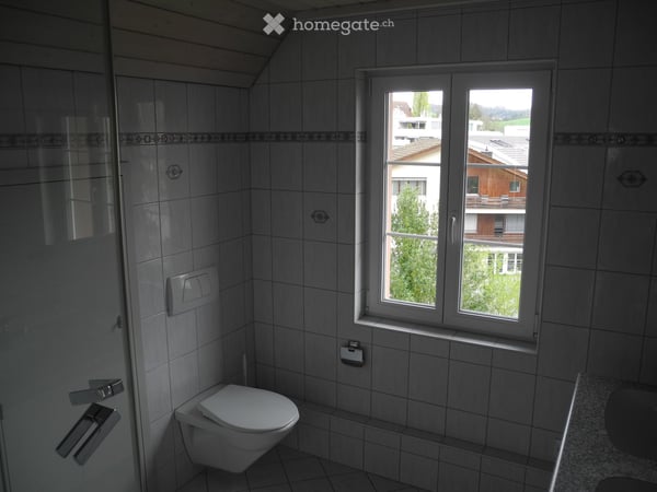 5.5 Zimmer Doppelhaushälfte mit grossem Gartenanteil an zentraler Lage in Frick zu vermieten 9