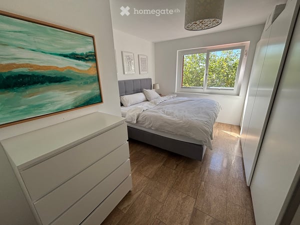 Exklusive 4.5-Zimmer-Gartenwohnung mit 150 m² Aussenbereich und Weitblick in Zürich-Höngg 3