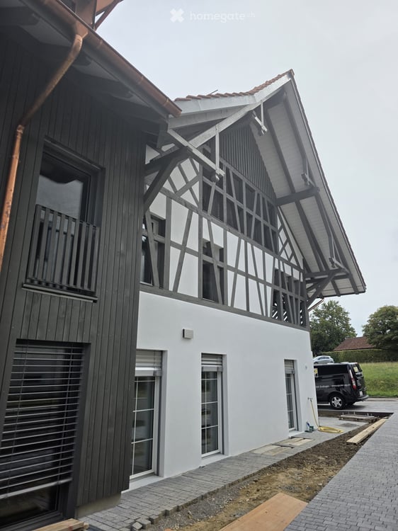 Modern wohnen im Dorfkern – 4.5-Zimmer-Neubauwohnung in Schneisingen 2