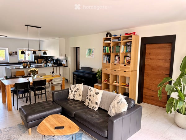 Komplett sanierte, Moderne 4.5-Zimmer-Wohnung in Langnau am Albis 12