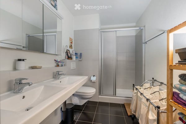 Helle 3.5-Zimmer-Wohnung mit Balkon in Zürich-Seebach – sofort verfügbar! 8