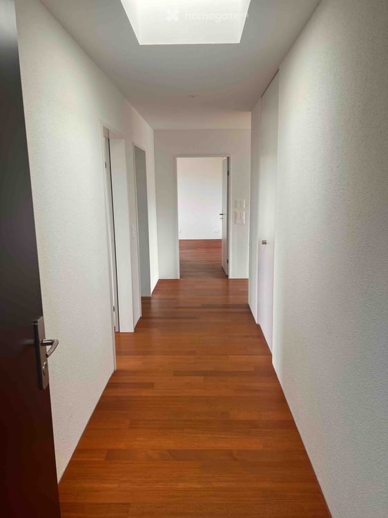 Helle 3.5-Zimmer-Wohnung mit Balkon und schöner Aussicht in Zürich-Altstetten 5