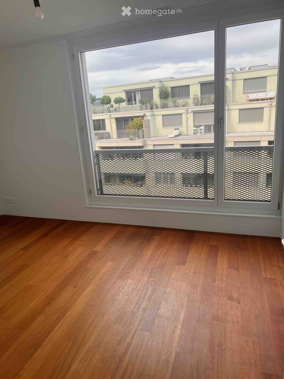 Helle 3.5-Zimmer-Wohnung mit Balkon und schöner Aussicht in Zürich-Altstetten 9