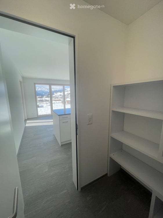Moderne, sonnige Neubauwohnung an schönster Lage in Laax! 3