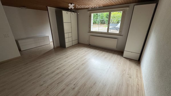 Gemütliche 2.5-Zimmer-Wohnung mit Terrasse 3
