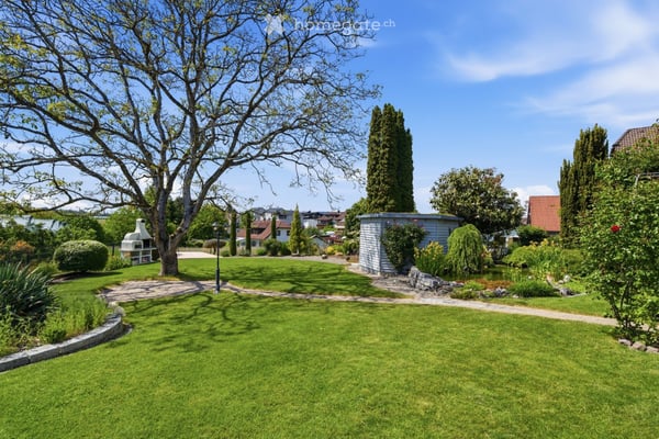 Hochwertige Familienvilla mit Pool und herrlichem Garten in Friedrichshafen 37
