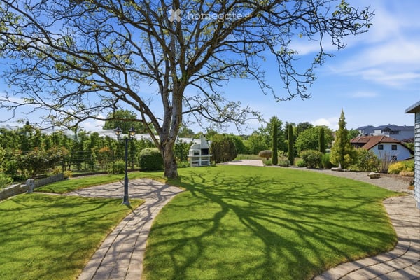Hochwertige Familienvilla mit Pool und herrlichem Garten in Friedrichshafen 39