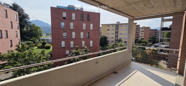 Moderno 4.5 Locali con terrazzo coperto – Disponibile da subito 9