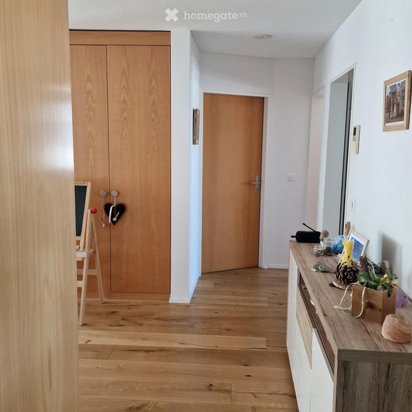 4 1/2 Zimmerwohnung an zentraler ruhiger Lage im 2.OG 8