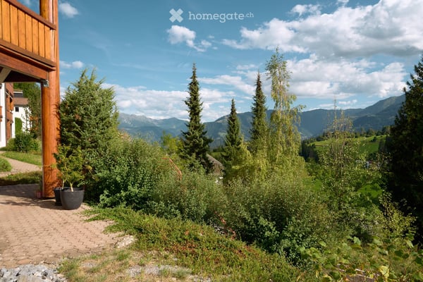 Wohnen mit Weitblick – charmante 2.5-Zimmer-Wohnung in Flims-Dorf 5