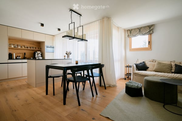 Wohnen mit Weitblick – charmante 2.5-Zimmer-Wohnung in Flims-Dorf 1