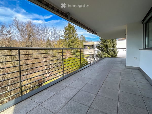 Ruhige Natur-Oase mit zentraler Anbindung: 1.5 Zimmer-Apartment im Kreis 7 von Zürich 2