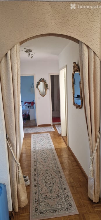 Helle 4.5-Zimmer-Wohnung mit Balkon in Benglen 3