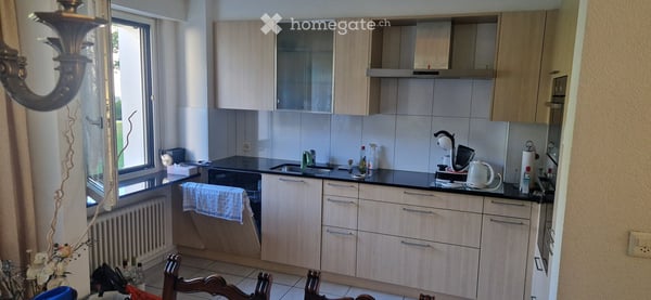 Helle 4.5-Zimmer-Wohnung mit Balkon in Benglen 1