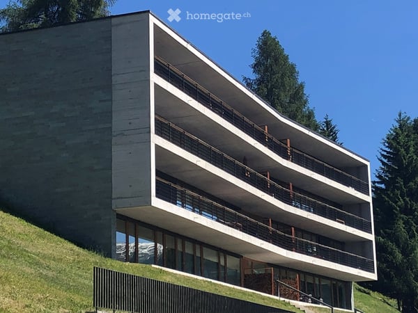 Über dem Tal - Architektur mit freiem Blick über Davos Dorf 5